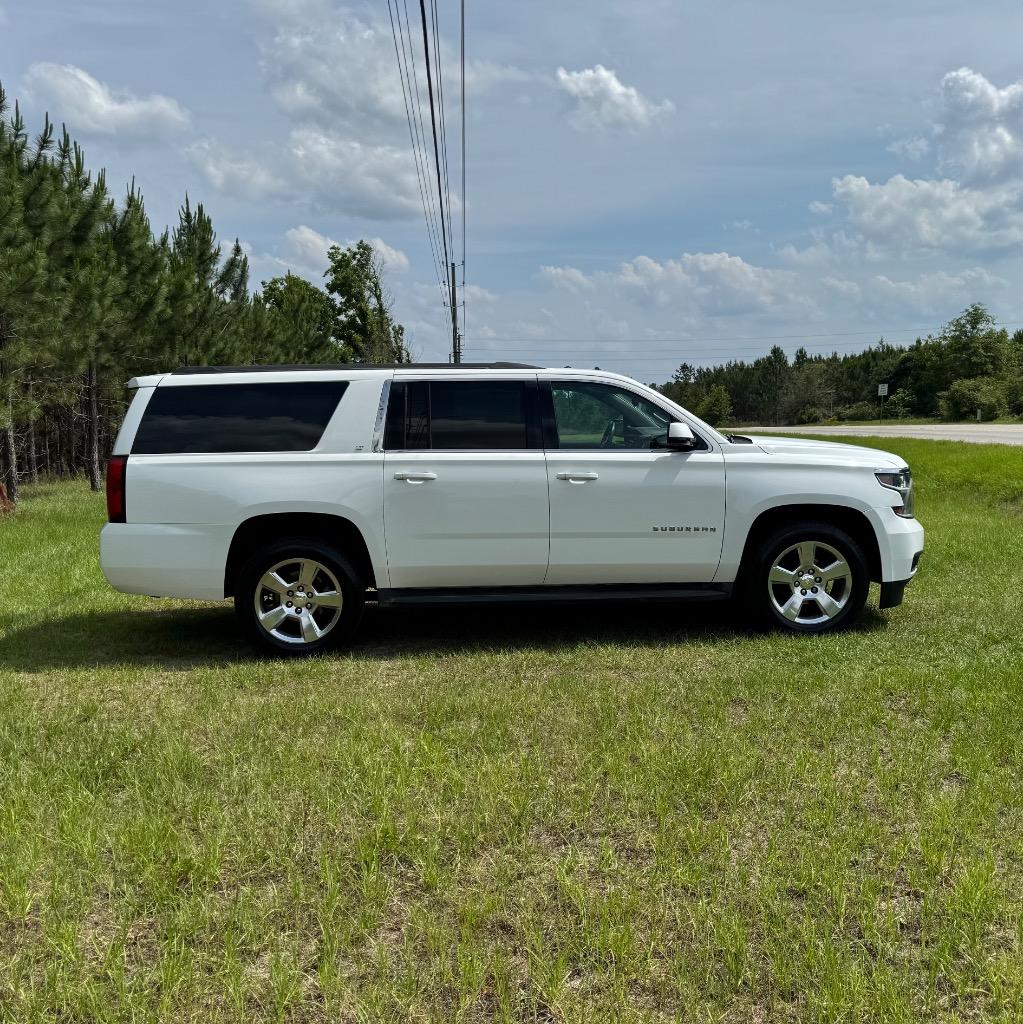 2015 Chevrolet Suburban LT 1500 photo