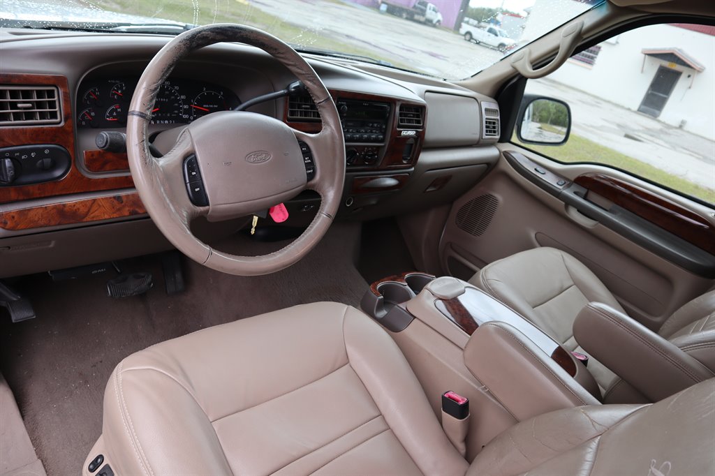 2001 Ford Excursion Limited photo