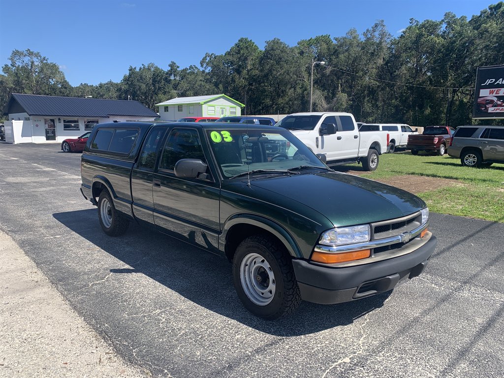 2003 Chevrolet S-10 Pickup - $5,995
