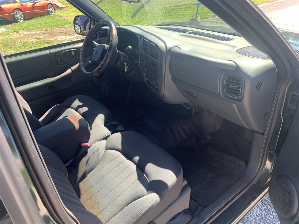2003 Chevrolet S-10 Pickup - $5,995