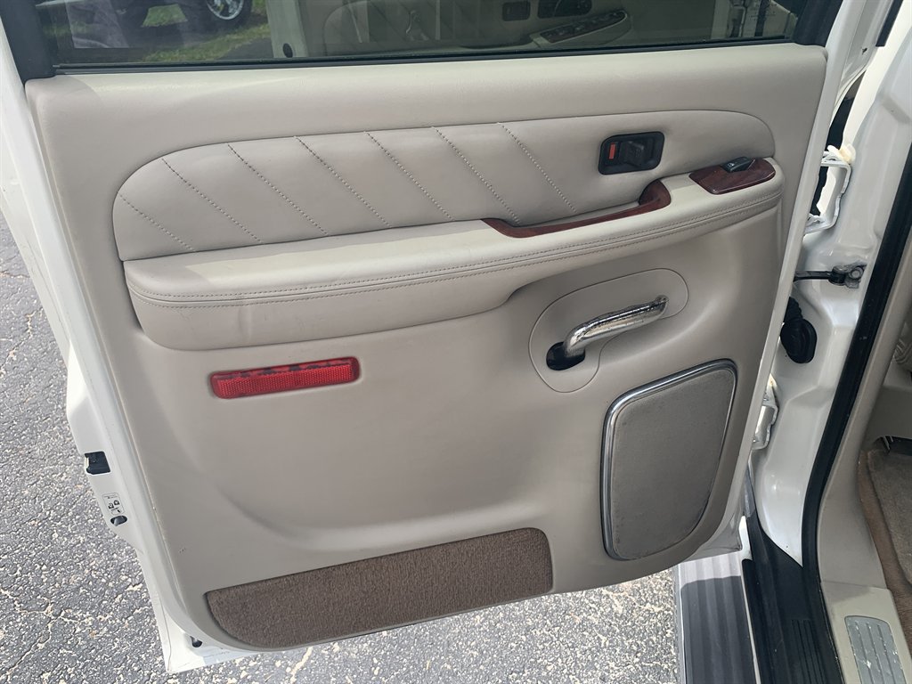 2004 Cadillac Escalade - $5,395