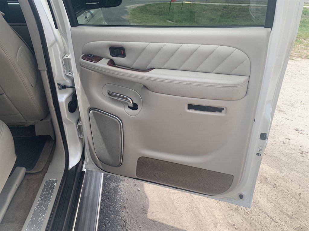 2004 Cadillac Escalade - $5,395