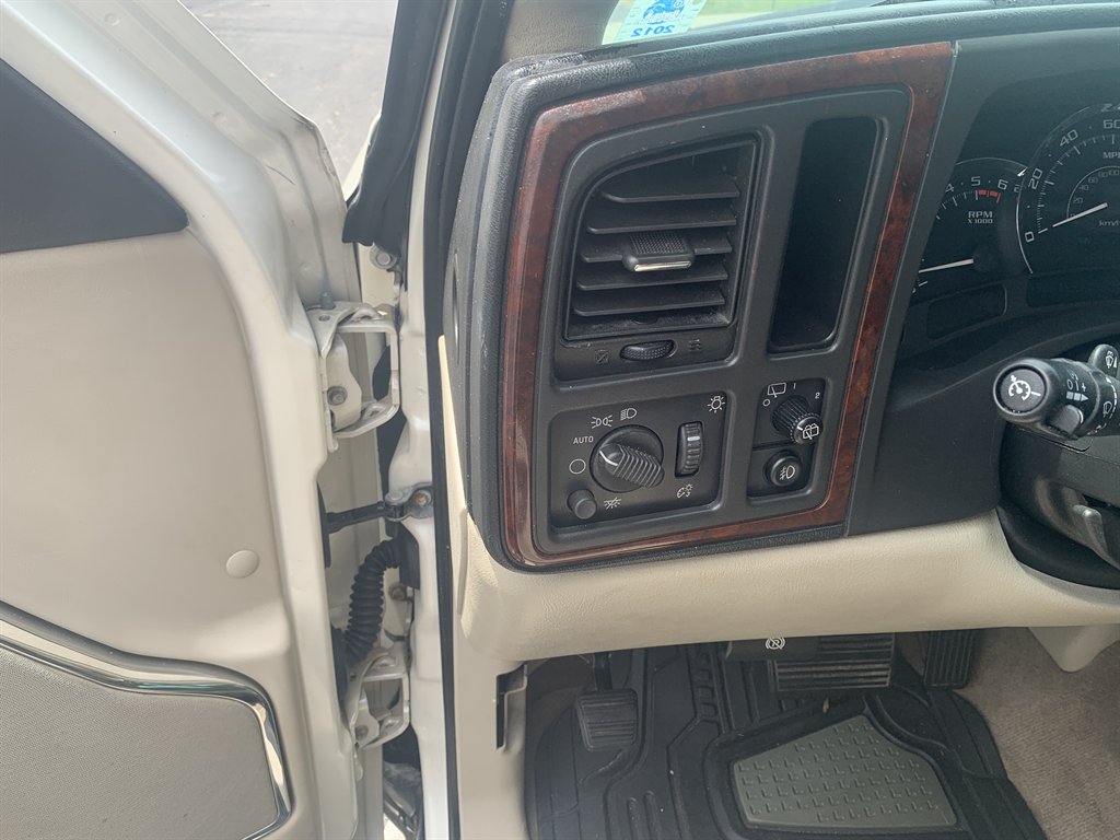 2004 Cadillac Escalade - $5,395