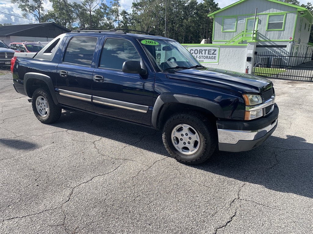 Blue 2004 Chevrolet Avalanche Pickup Truck Rear-Wheel Drive Automatic