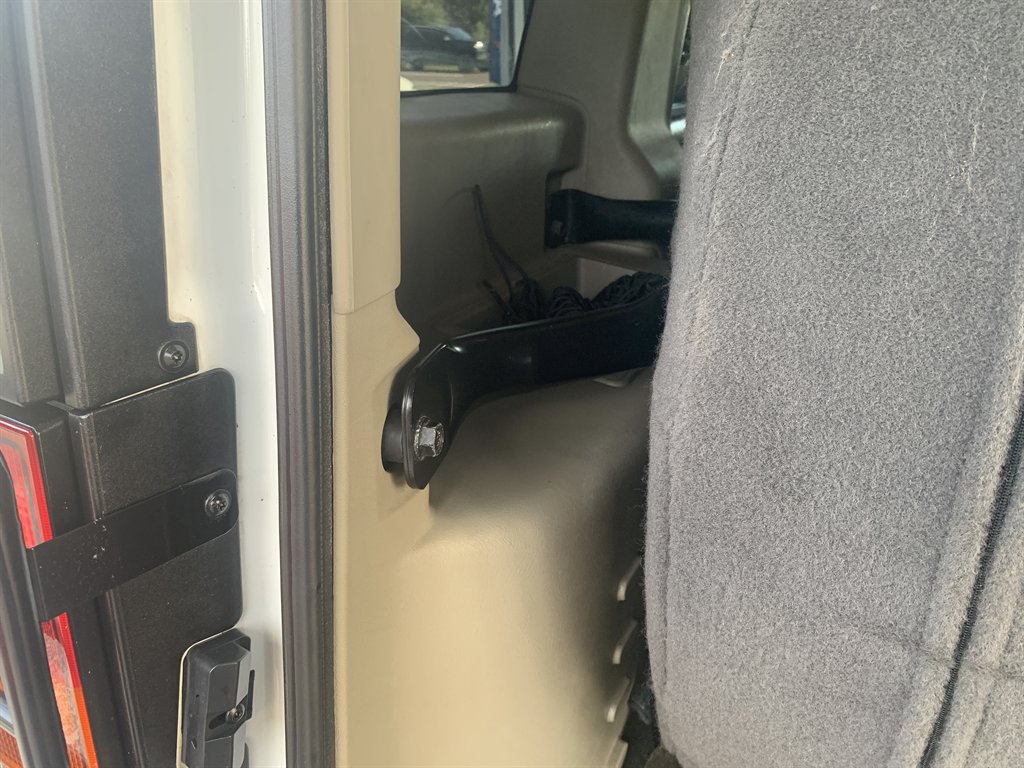 2004 HUMMER H2 - $10,595