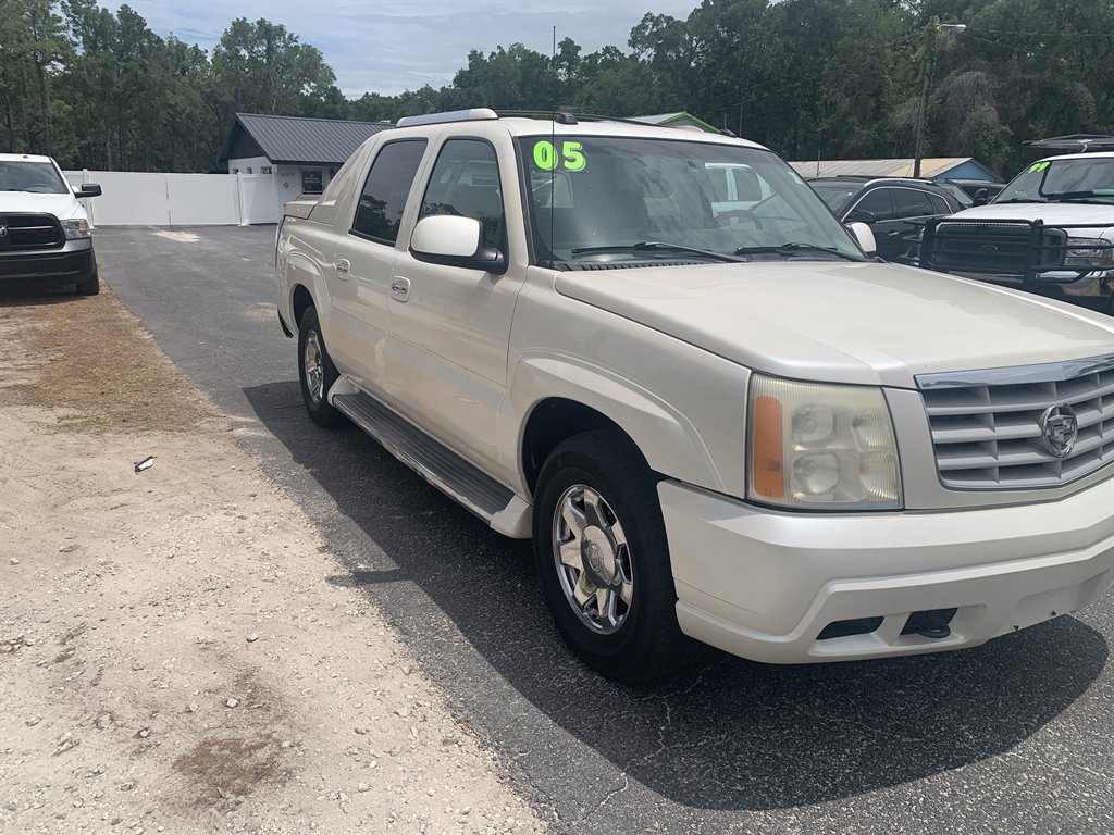 2005 Cadillac Escalade - $5,995