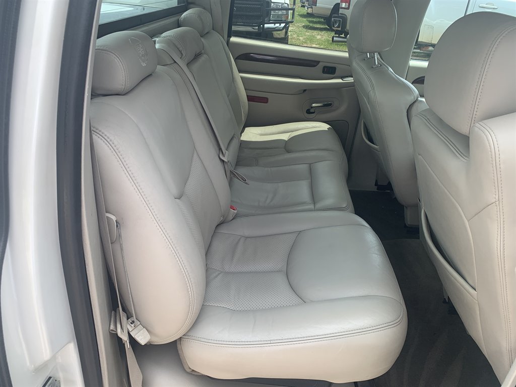 2005 Cadillac Escalade - $5,995