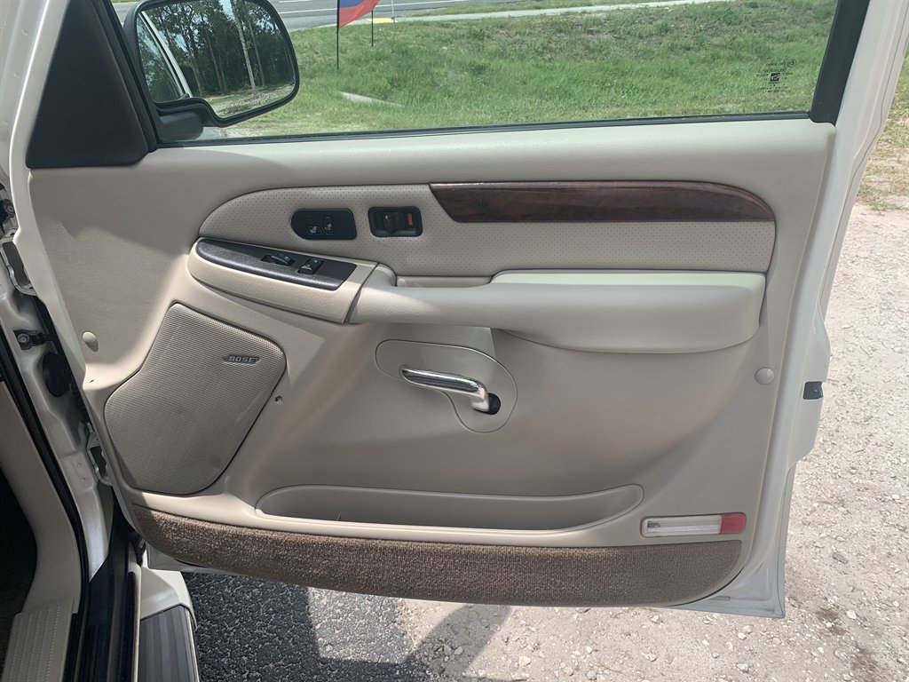 2005 Cadillac Escalade - $5,995