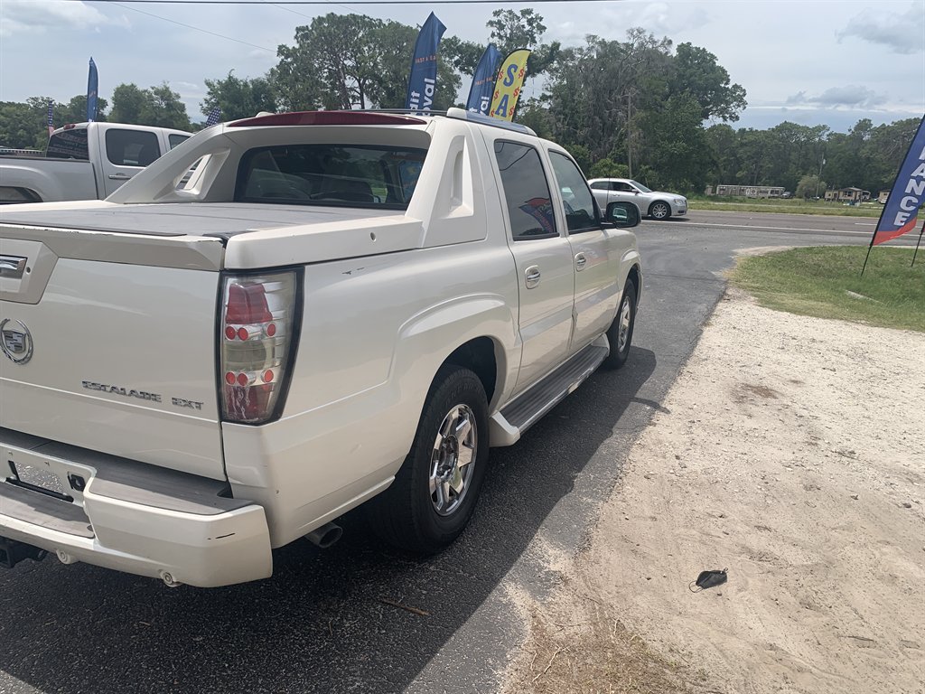2005 Cadillac Escalade - $5,995