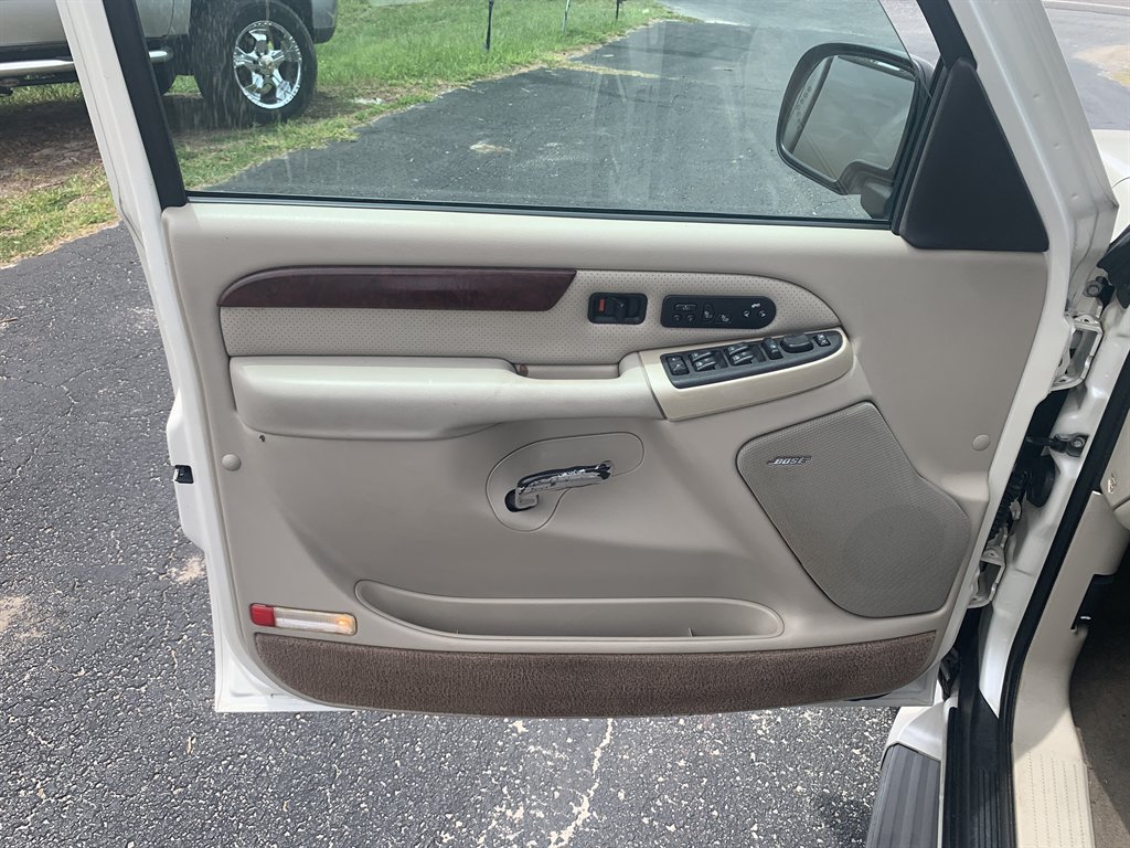 2005 Cadillac Escalade - $5,995