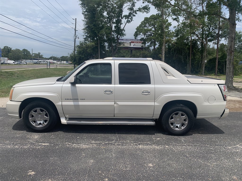2005 Cadillac Escalade - $5,995