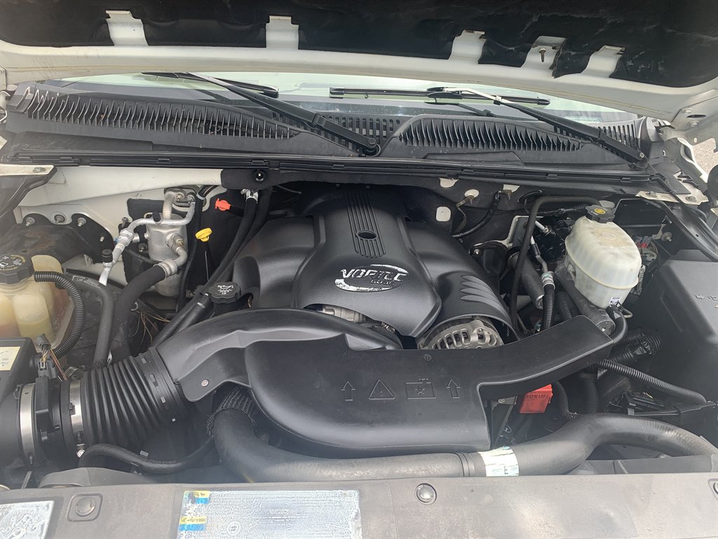 2005 Cadillac Escalade - $5,995