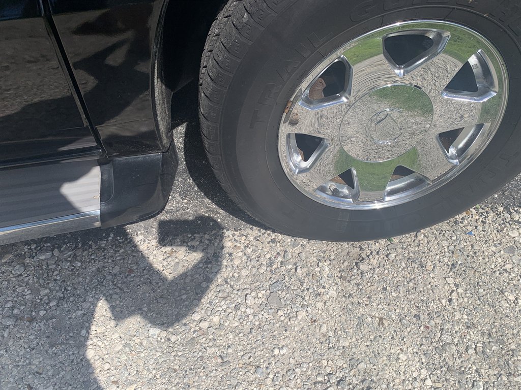 2006 Cadillac Escalade - $5,995