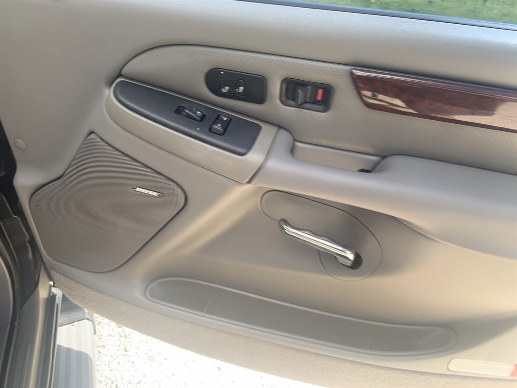 2006 Cadillac Escalade - $5,995