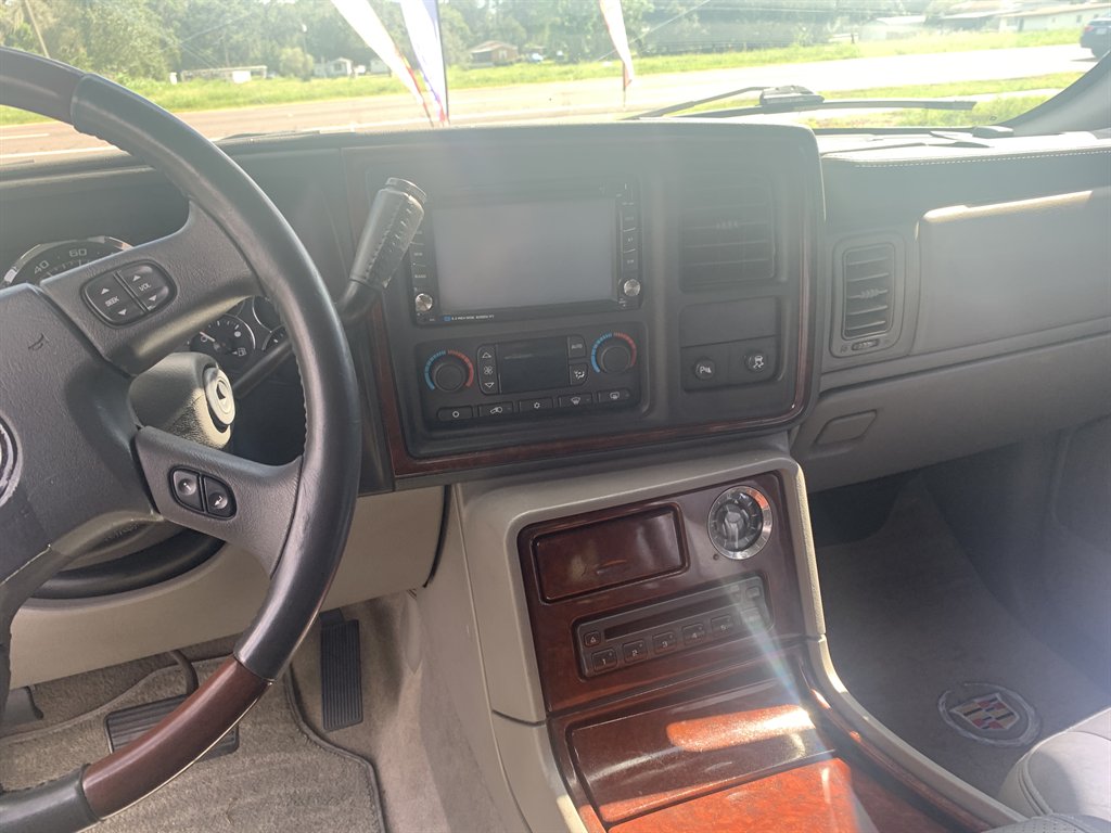 2006 Cadillac Escalade - $5,995
