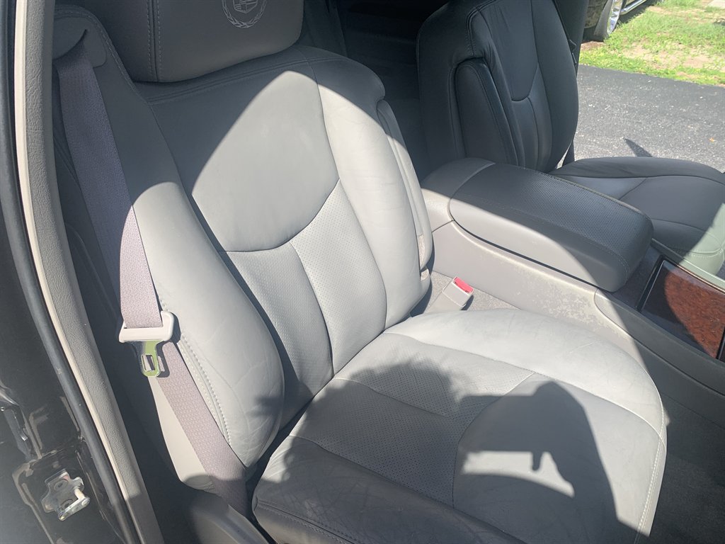 2006 Cadillac Escalade - $5,995