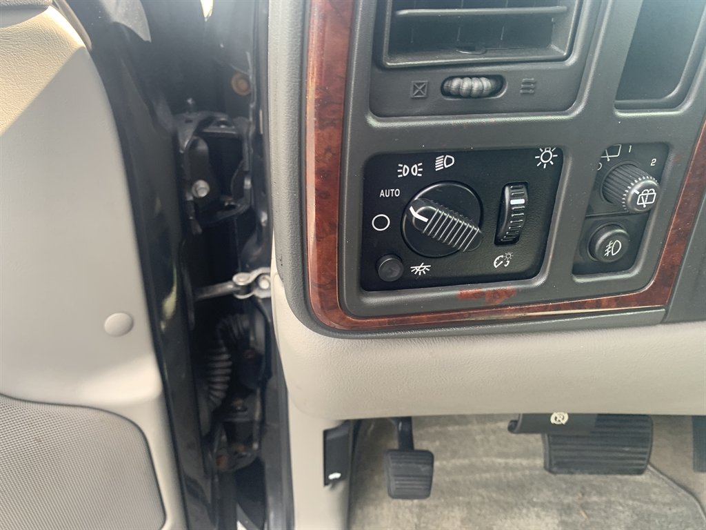2006 Cadillac Escalade - $5,995