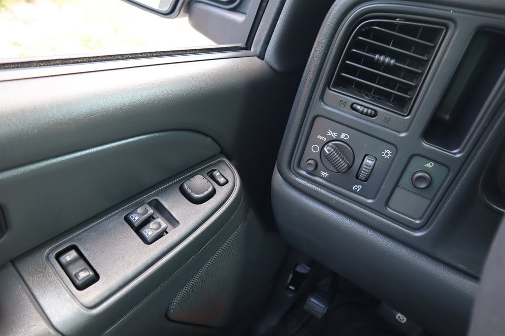 2007 Chevrolet RSX Work Truck photo