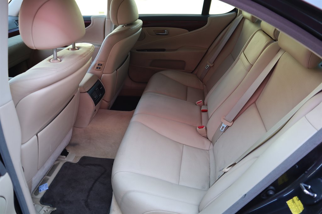 2008 Lexus LS 460 photo