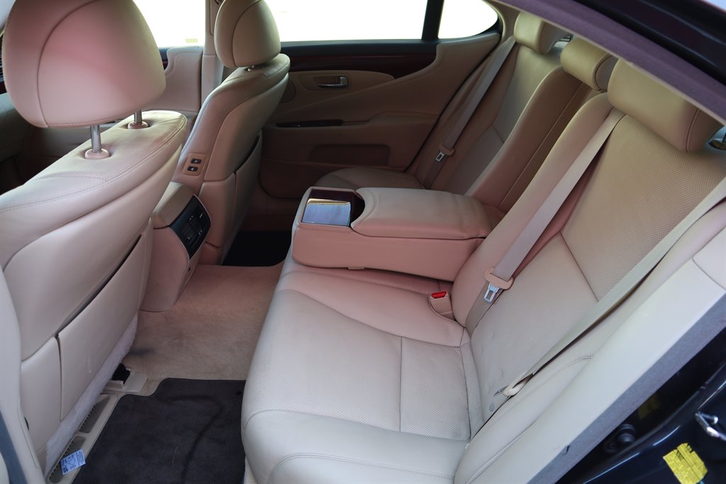 2008 Lexus LS 460 photo