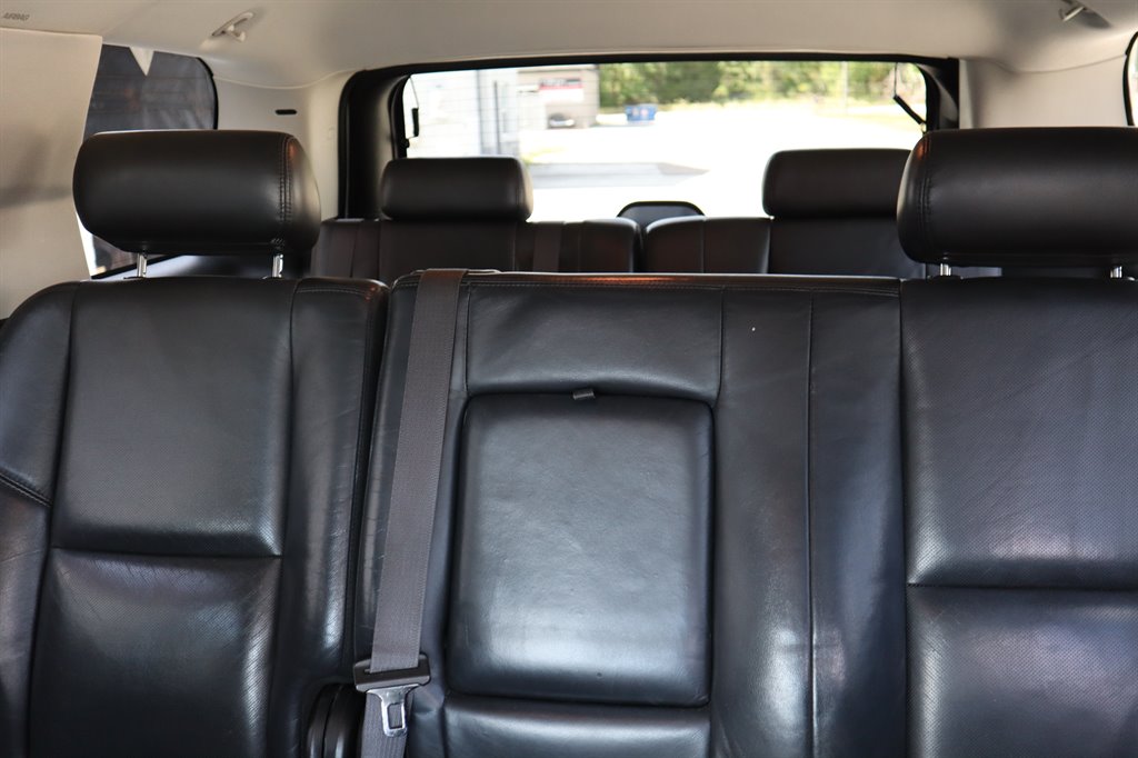 2008 Cadillac Escalade photo