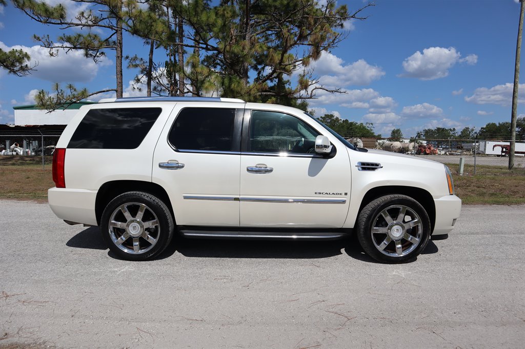 2008 Cadillac Escalade photo