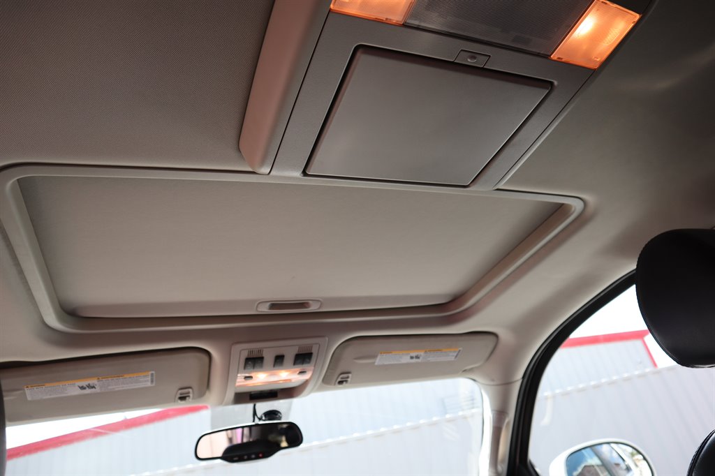 2008 Cadillac Escalade photo