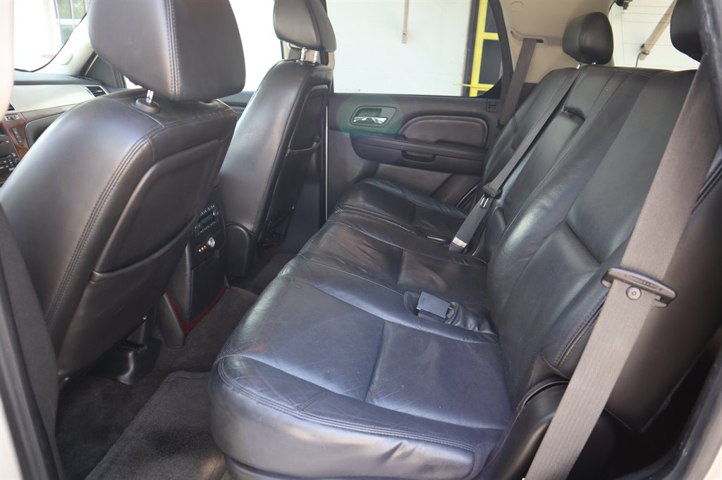 2008 Cadillac Escalade photo