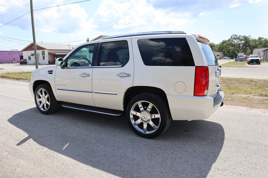 2008 Cadillac Escalade photo