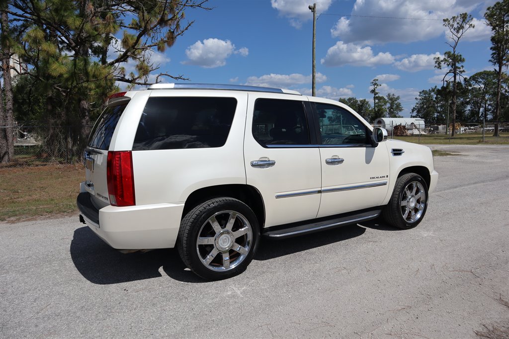 2008 Cadillac Escalade photo