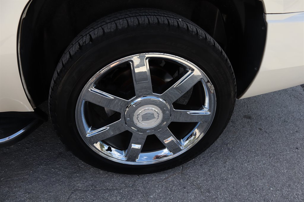 2008 Cadillac Escalade photo