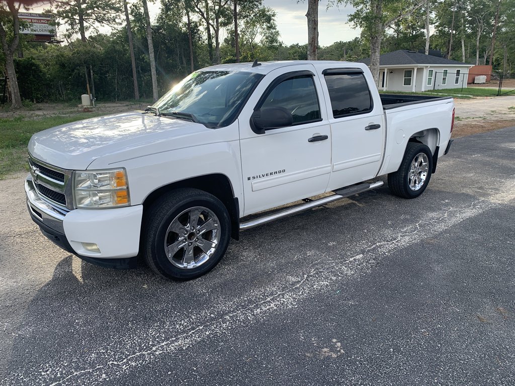 2009 Chevrolet Silverado - $6,995