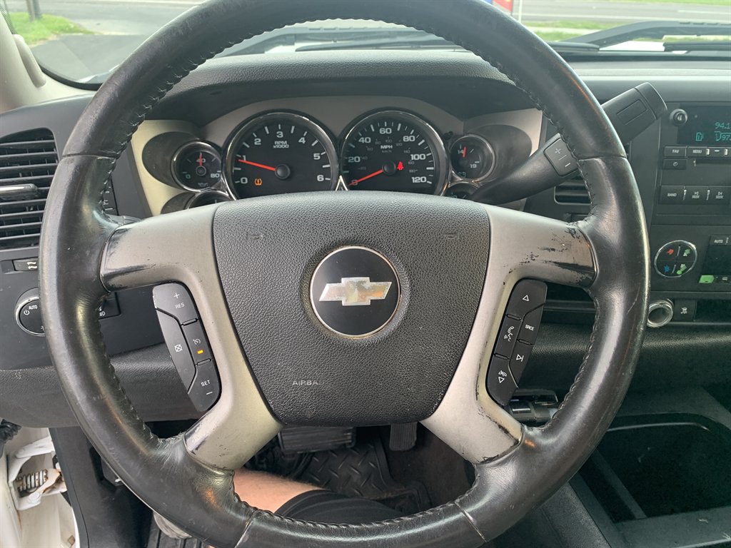 2009 Chevrolet Silverado - $6,995