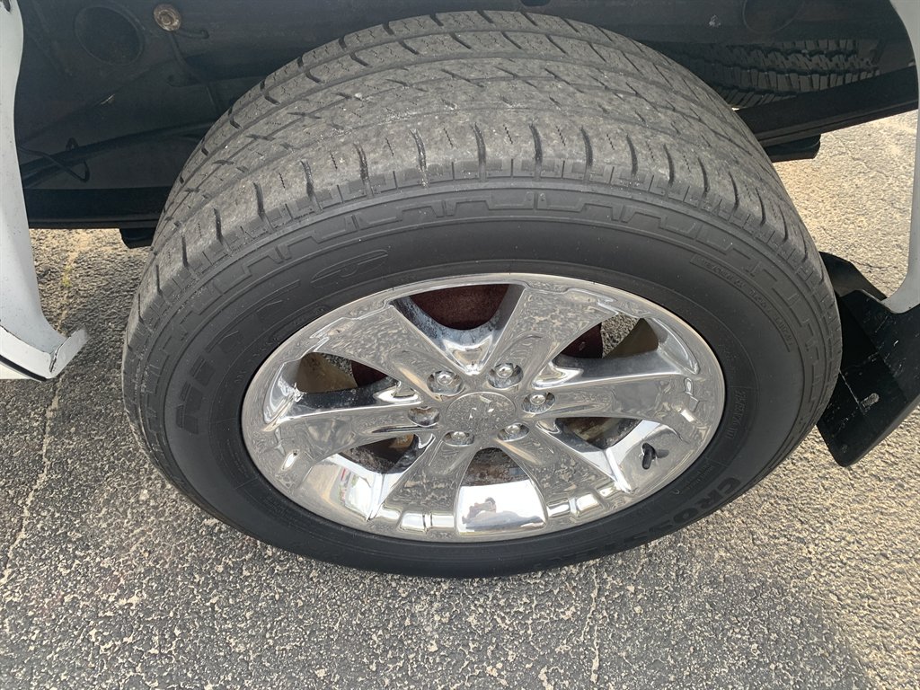 2009 Chevrolet Silverado - $6,995