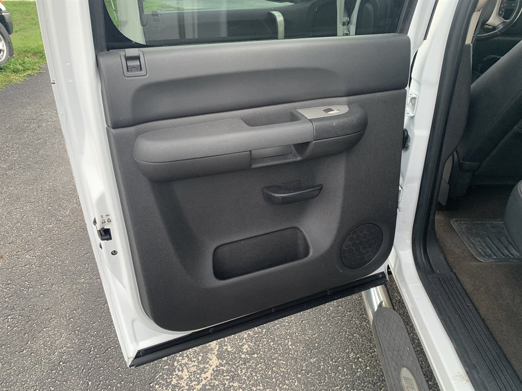 2009 Chevrolet Silverado - $6,995