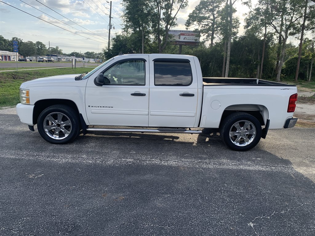 2009 Chevrolet Silverado - $6,995