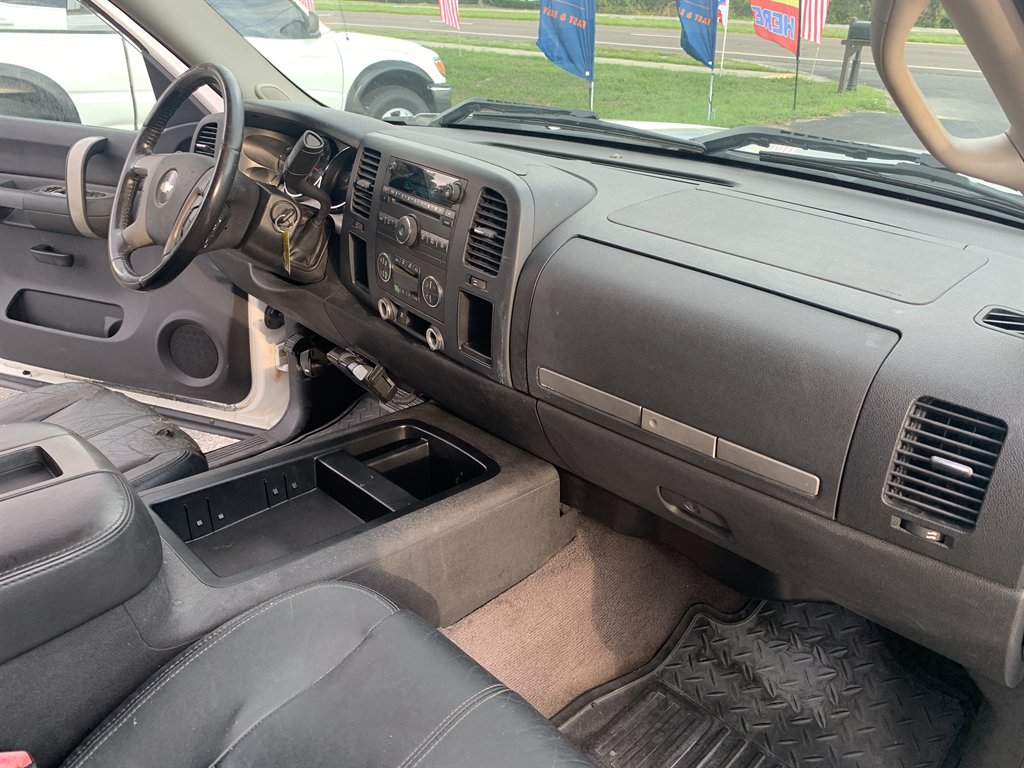 2009 Chevrolet Silverado - $6,995