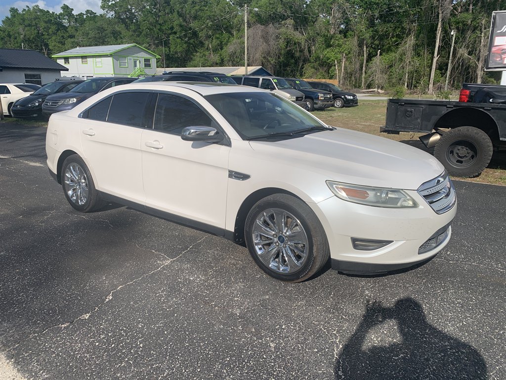 White 2010 Ford Taurus Limited Sedan Front-Wheel Drive Automatic