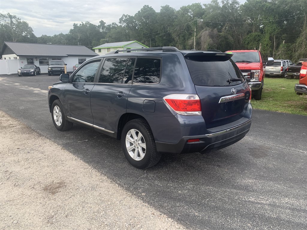 2012 Toyota Highlander - $8,995