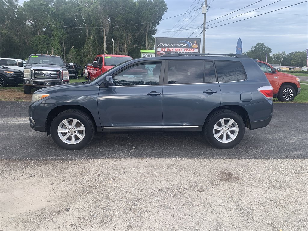 2012 Toyota Highlander - $8,995