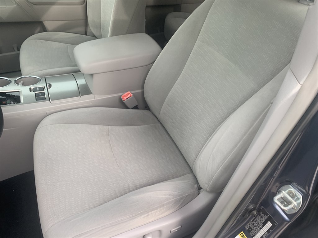 2012 Toyota Highlander - $8,995