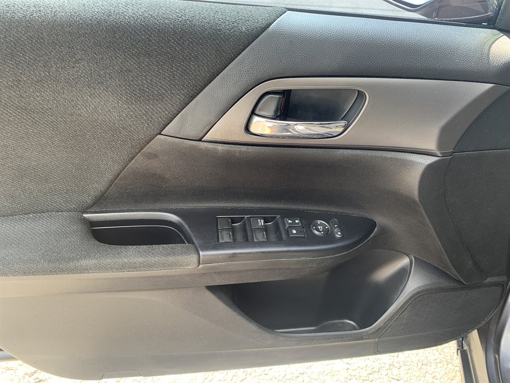 2013 Honda Accord - $5,995