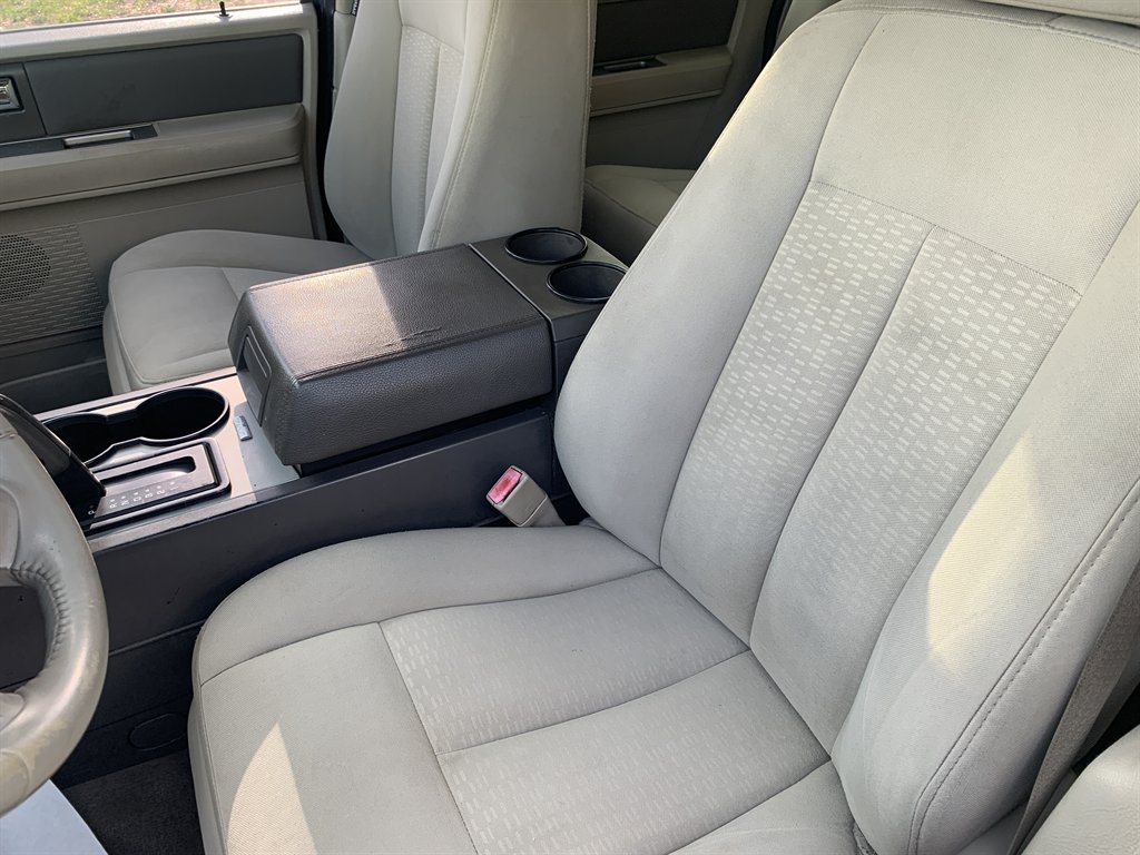2013 Ford Expedition - $6,995