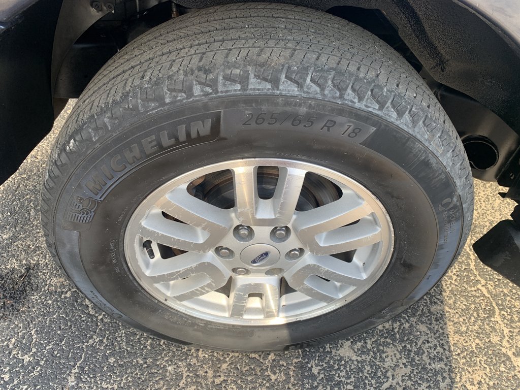 2013 Ford Expedition - $6,995