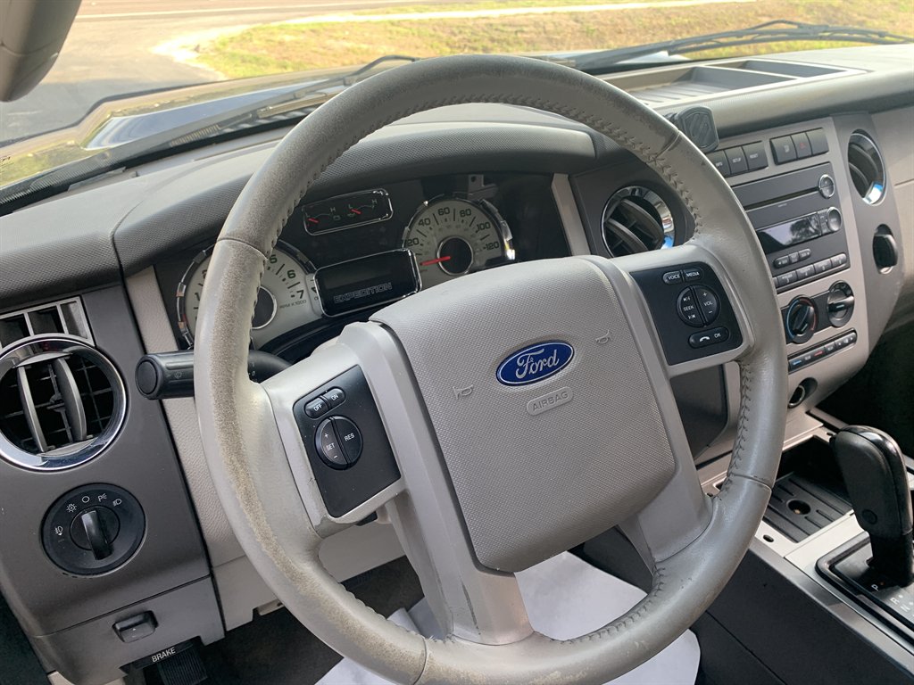 2013 Ford Expedition - $6,995