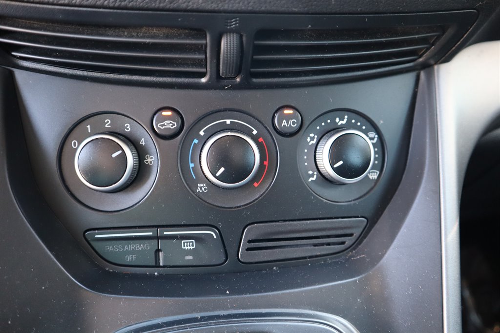 2013 Ford Escape S photo
