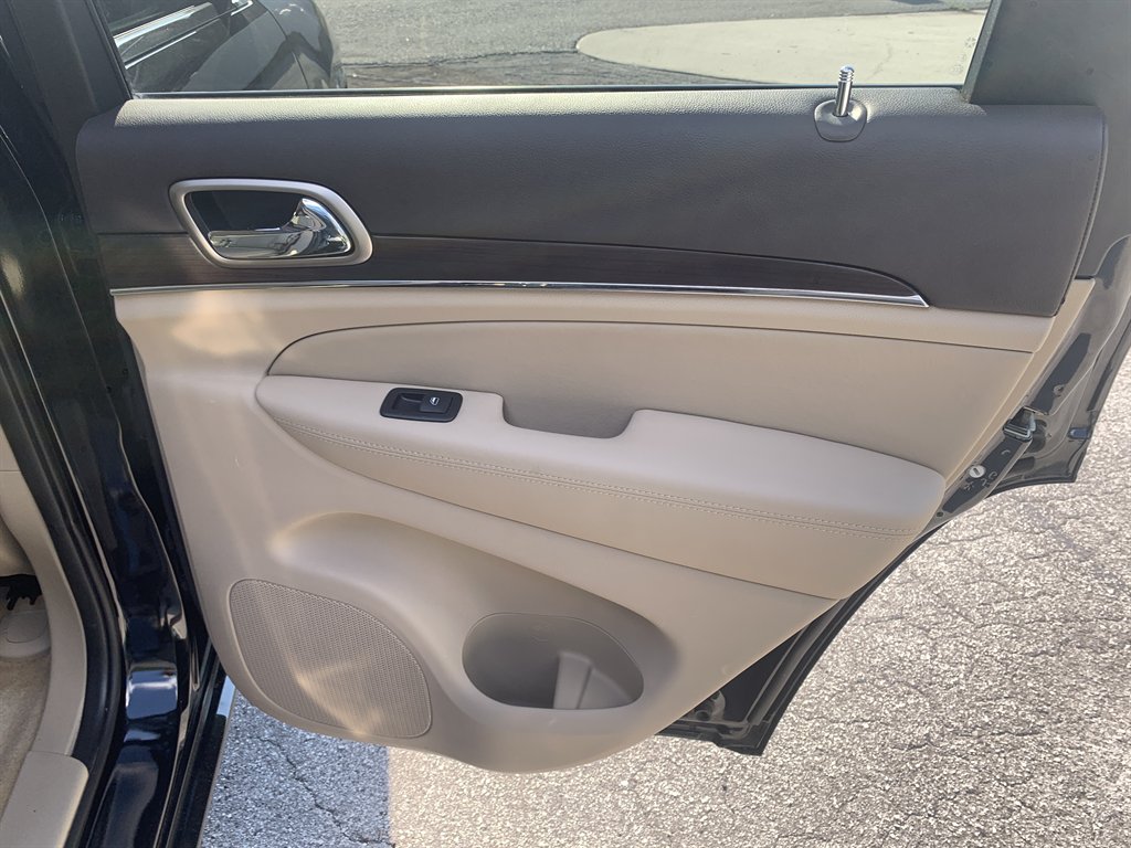 2015 Jeep Cherokee - $8,995