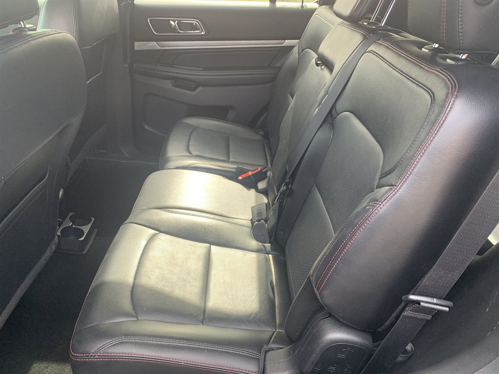 2016 Ford Explorer - $10,595