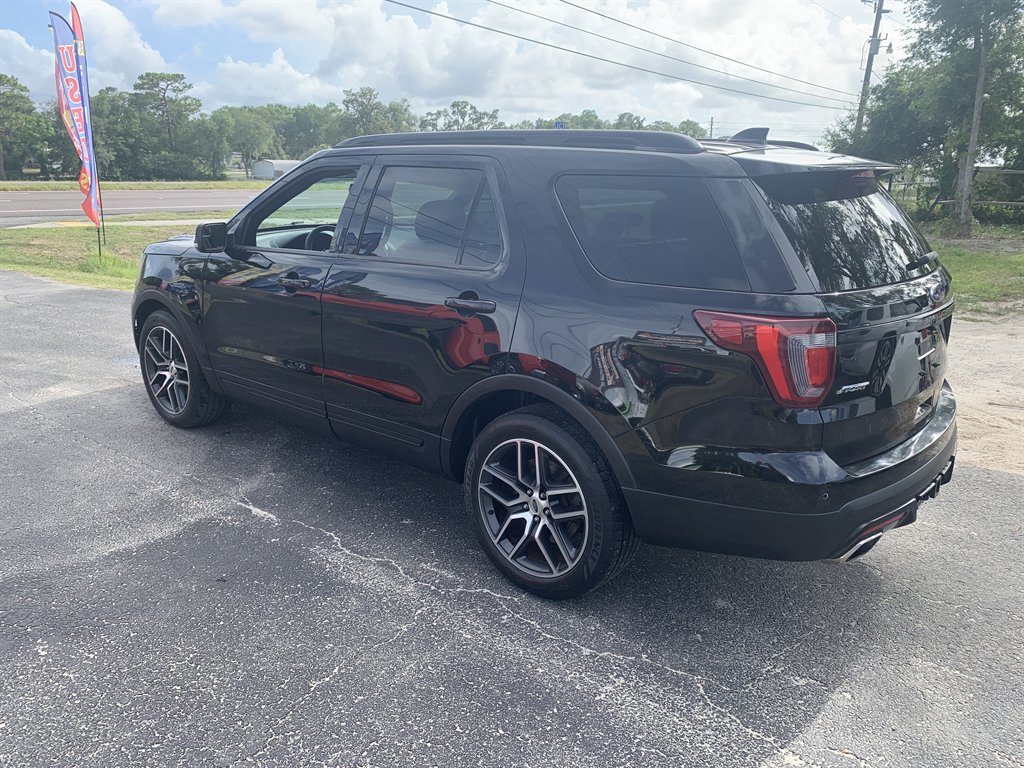 2016 Ford Explorer - $10,595