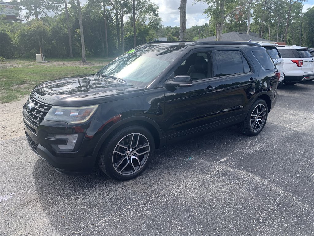 2016 Ford Explorer - $10,595